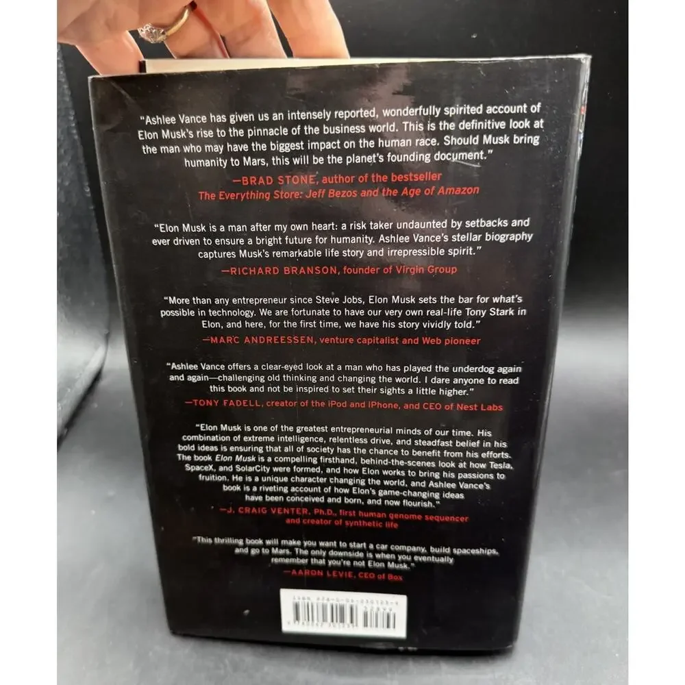 Elon Musk: Tesla, SpaceX Quest for a Fantastic Future Vance, Ashlee 1st Edition